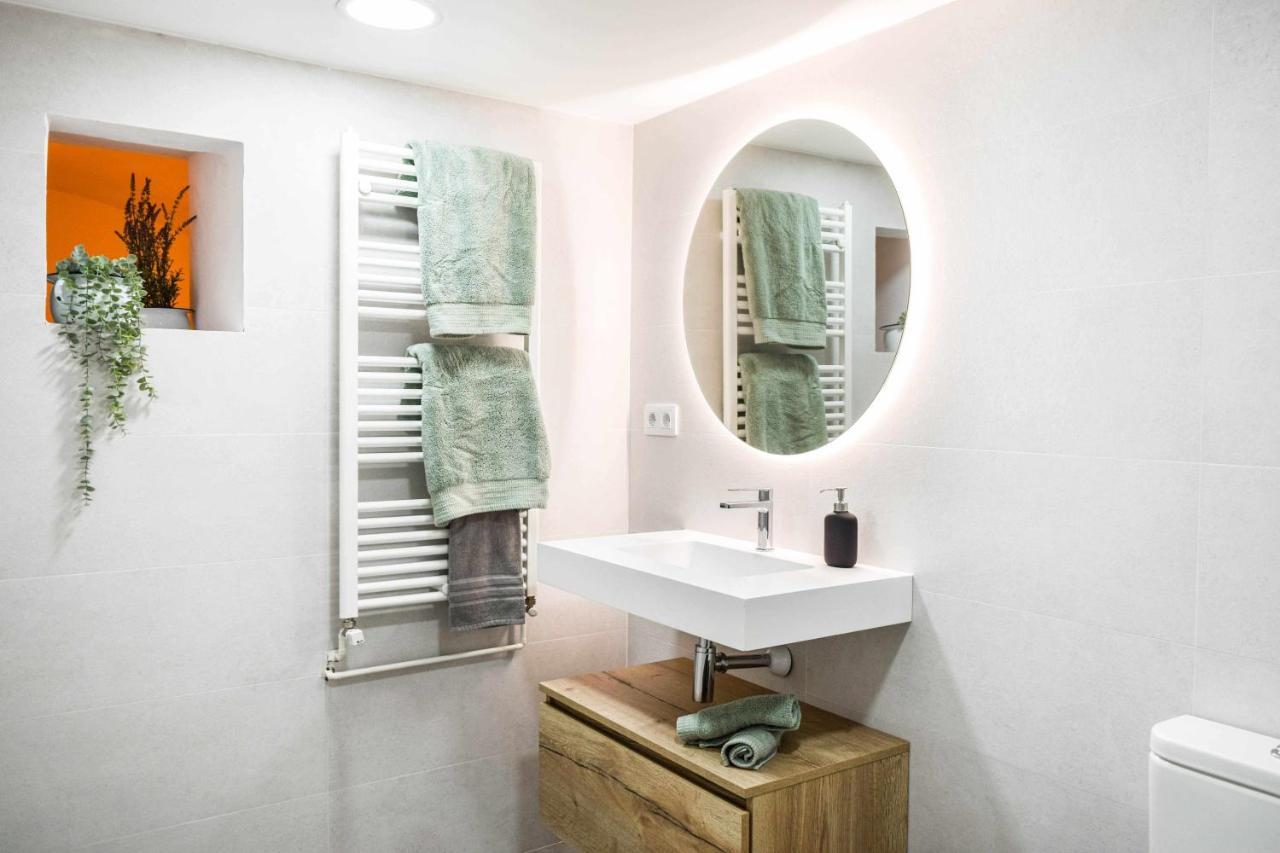 Casa Besalu Estudio En El Centro Del Pueblo מראה חיצוני תמונה