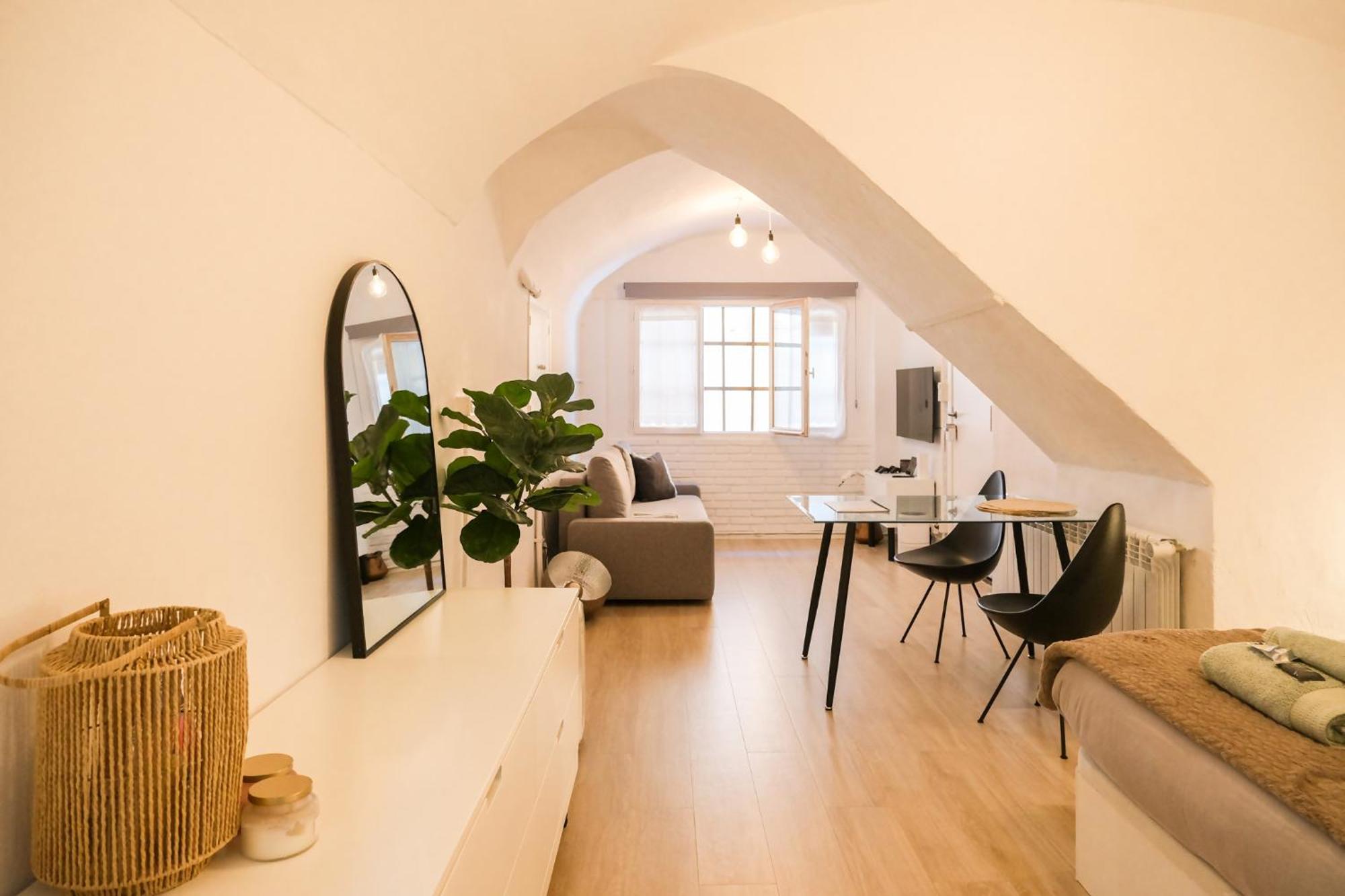 Casa Besalu Estudio En El Centro Del Pueblo מראה חיצוני תמונה