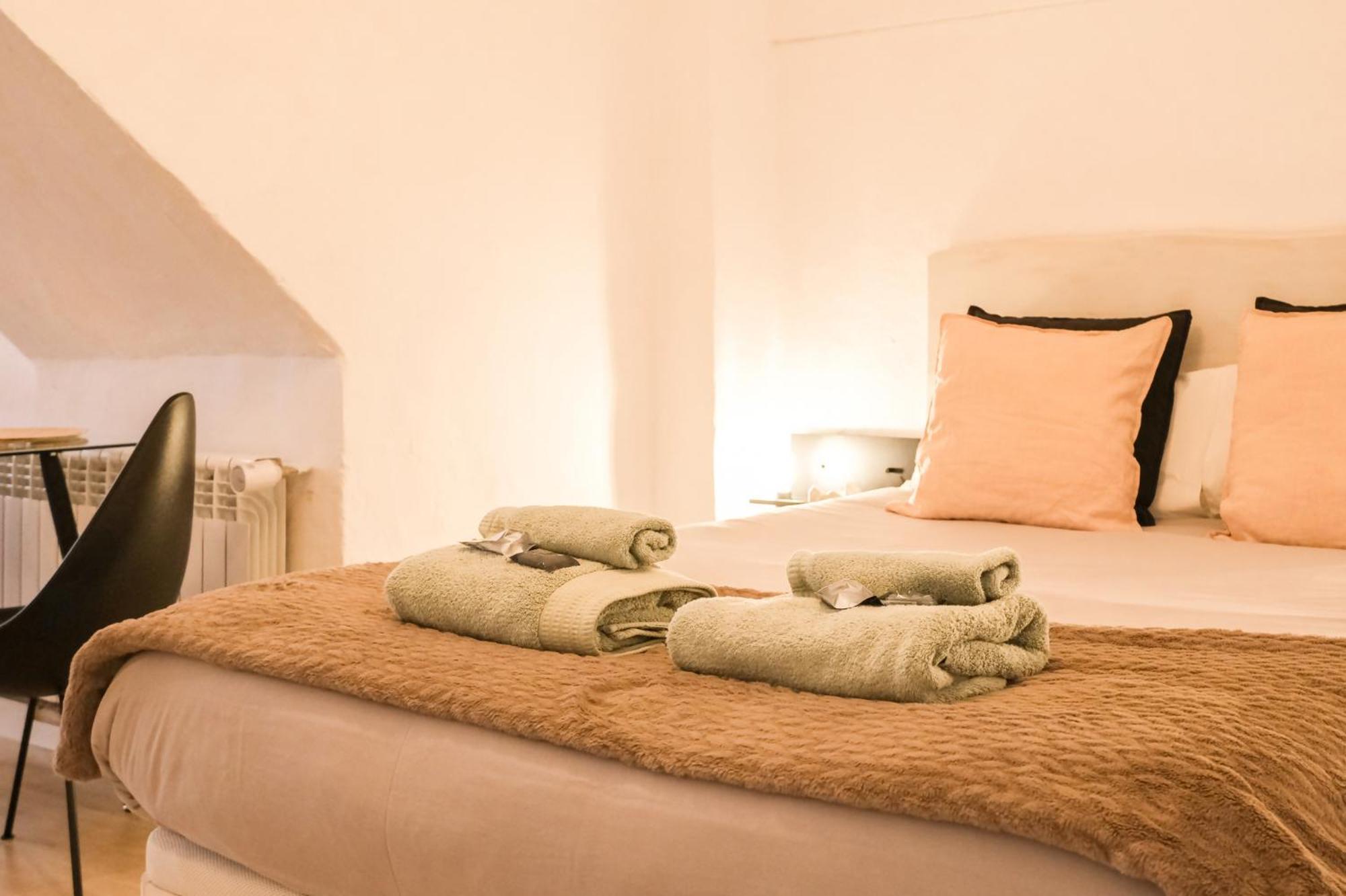 Casa Besalu Estudio En El Centro Del Pueblo מראה חיצוני תמונה