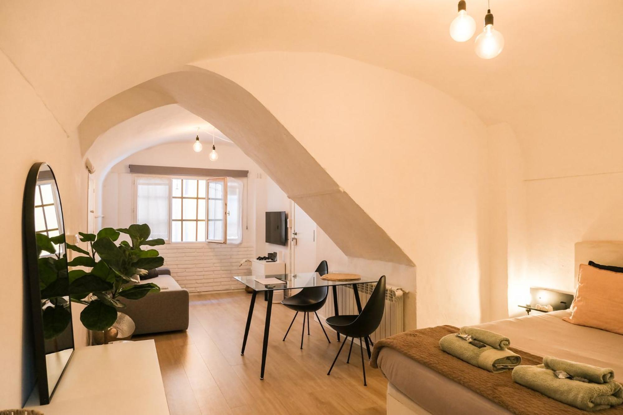Casa Besalu Estudio En El Centro Del Pueblo מראה חיצוני תמונה