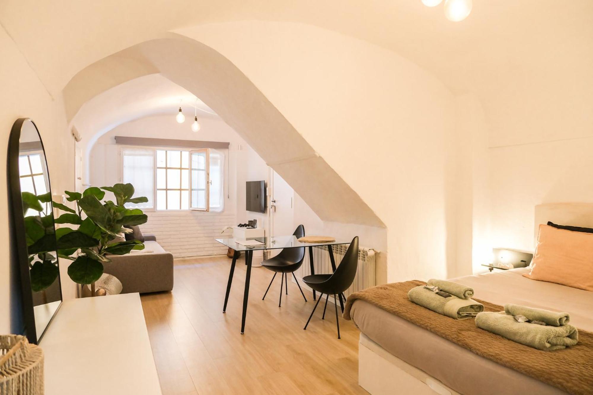 Casa Besalu Estudio En El Centro Del Pueblo מראה חיצוני תמונה