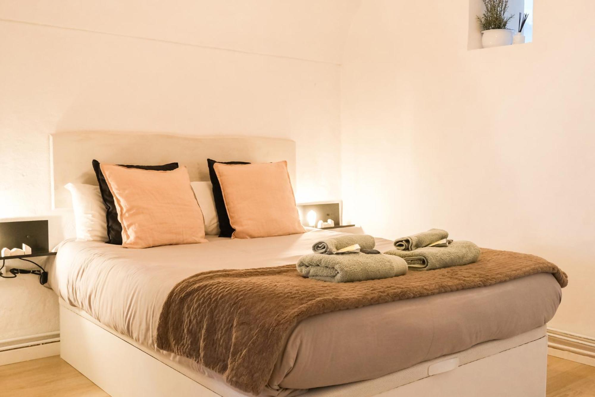 Casa Besalu Estudio En El Centro Del Pueblo מראה חיצוני תמונה